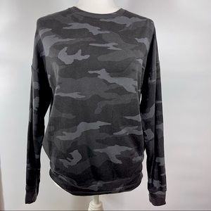 ❌SOLD❌ Athleta camo sweatshirt women’s size XS